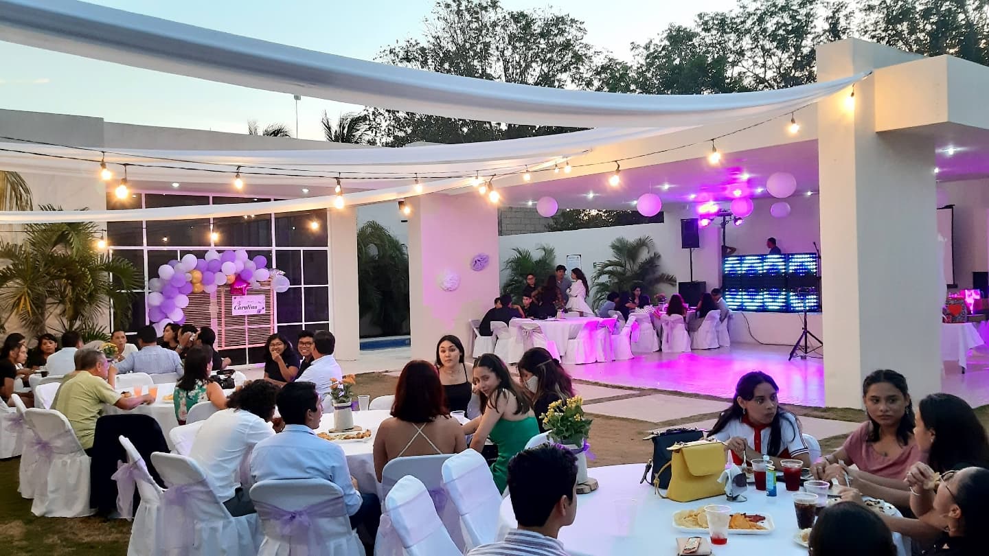 Zercys Salón y Jardin de Eventos