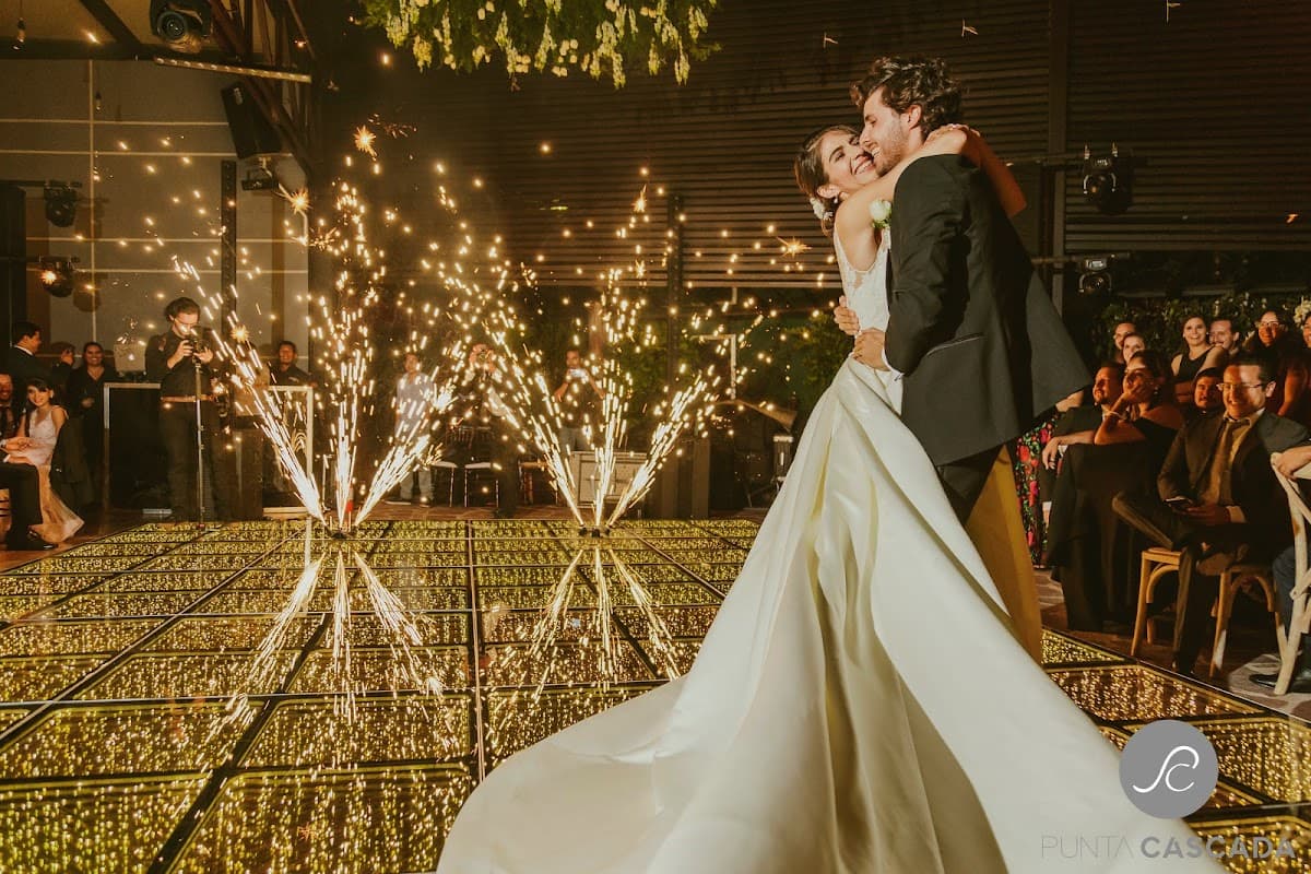 Salón Punta Cascada