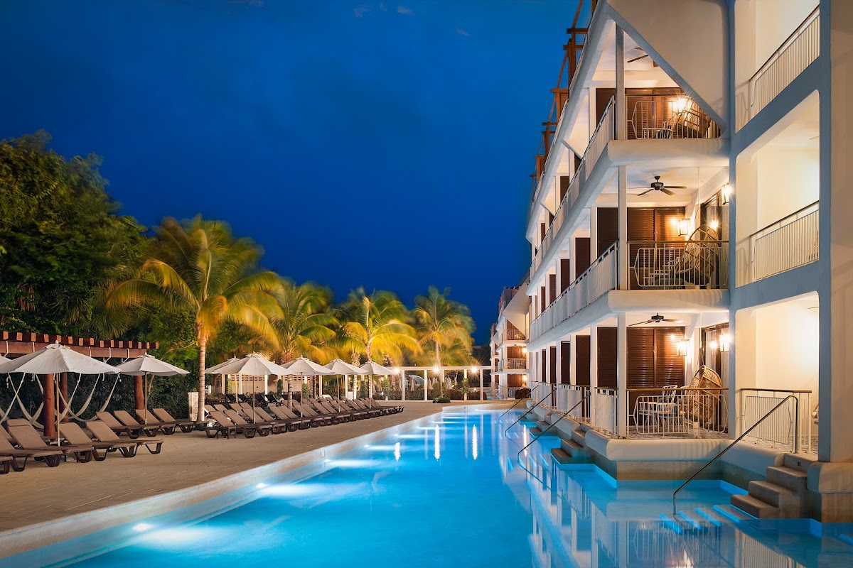 Ocean Riviera Paradise