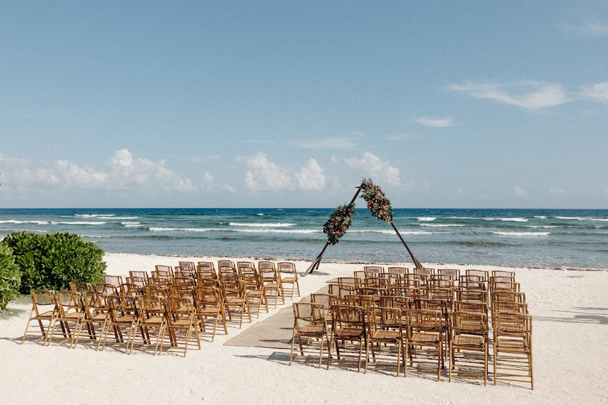 Paradise Weddings & Events